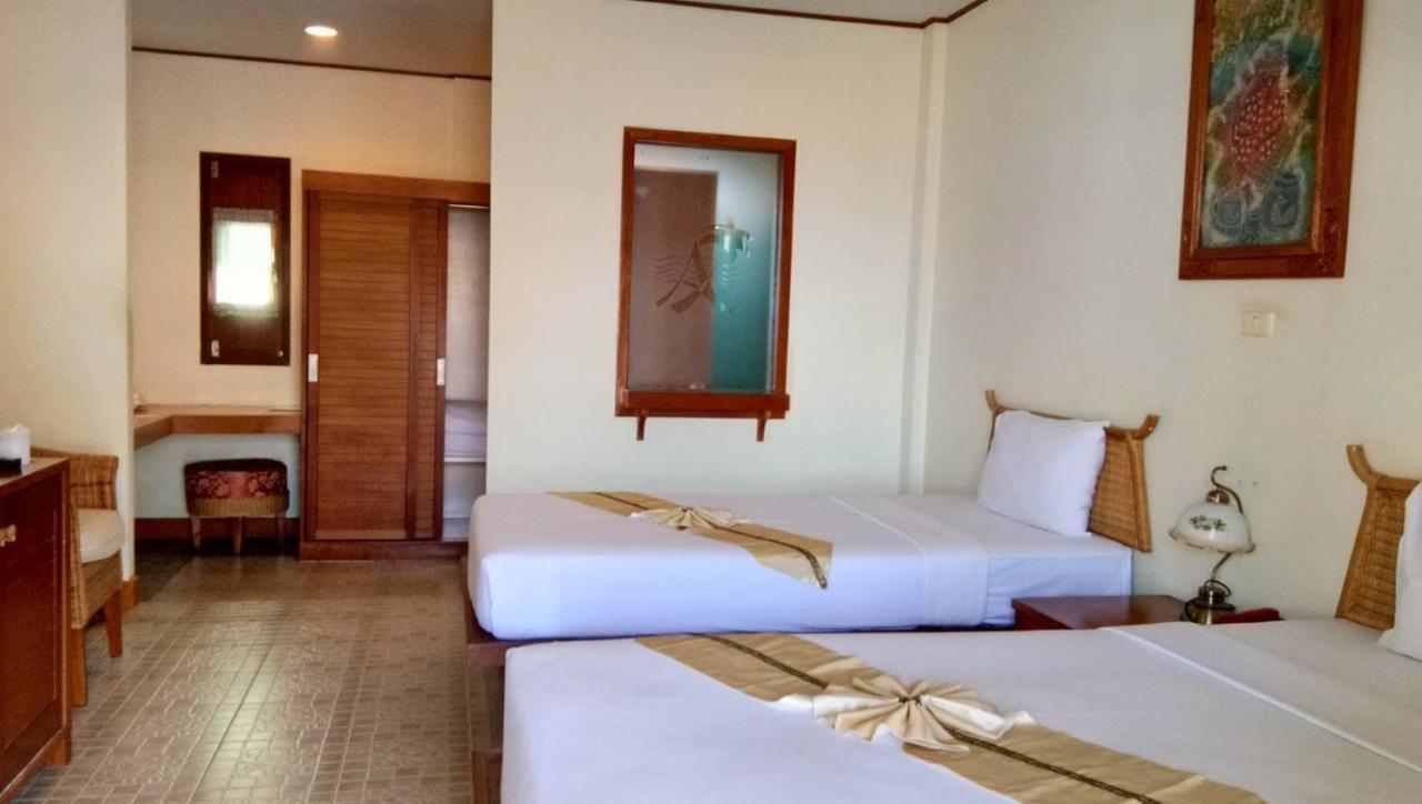 Golden Pine Beach Resort Pranburi Kültér fotó
