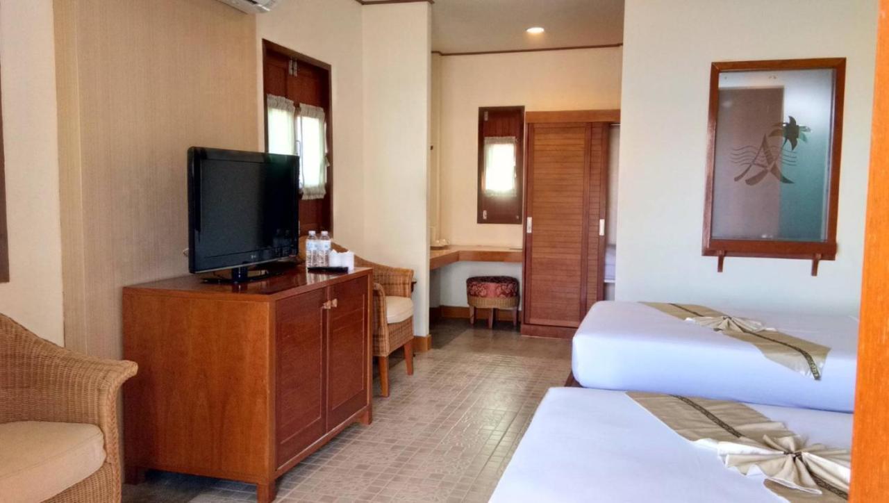 Golden Pine Beach Resort Pranburi Kültér fotó