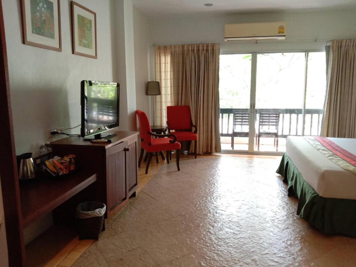 Golden Pine Beach Resort Pranburi Kültér fotó