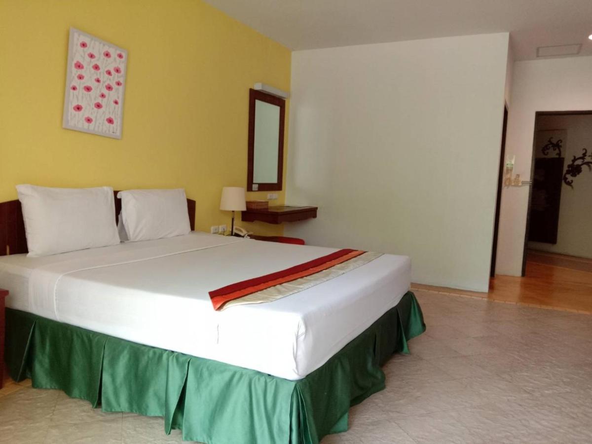 Golden Pine Beach Resort Pranburi Kültér fotó