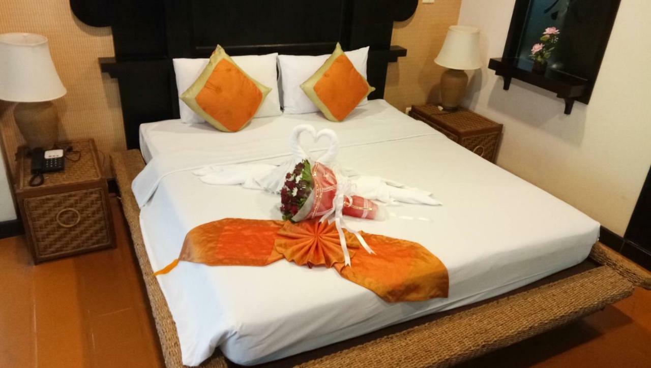 Golden Pine Beach Resort Pranburi Kültér fotó